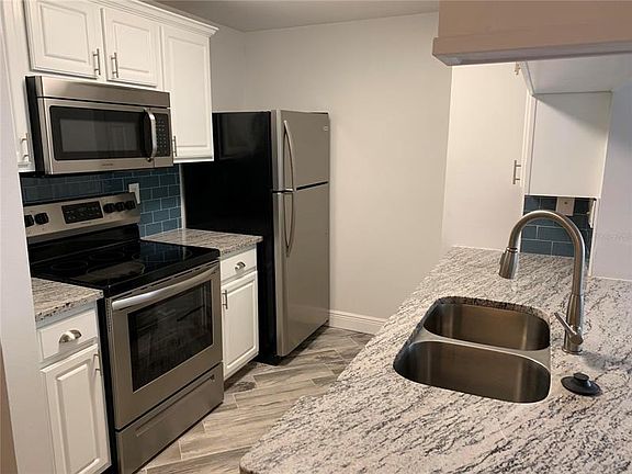 5th image of 5500 Bentgrass Dr #6201