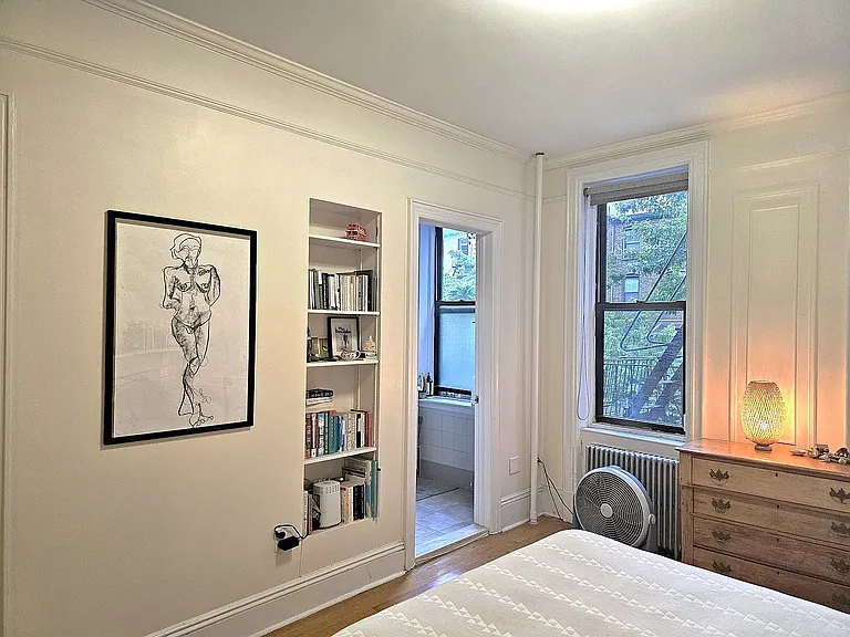 418 4th St #3 — Photo 3