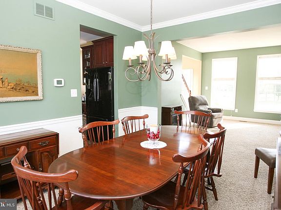 5th image of 11 Jersey Ct
