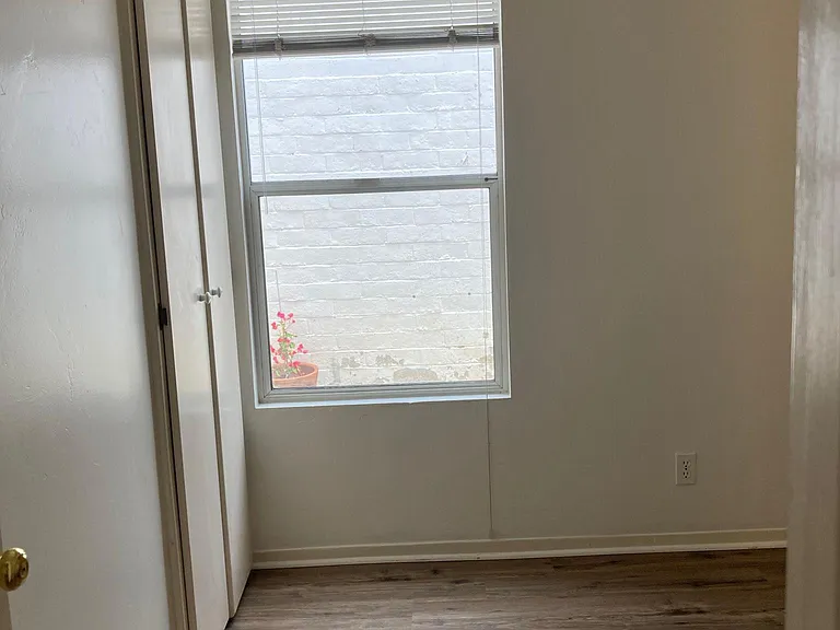 660 1/2 I Ave — Photo 8