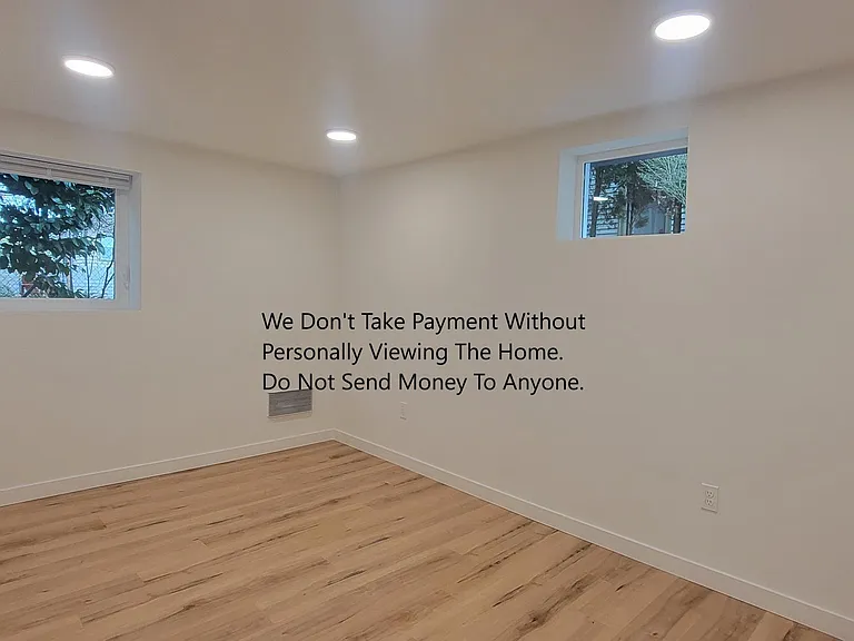 4209 S Hudson St #B — Photo 8