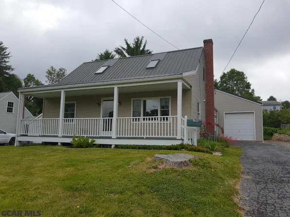 207 N Main St, Pleasant Gap, PA 16823