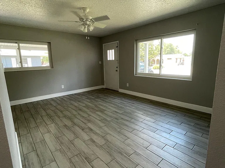 204 6th Jpv St — Photo 18