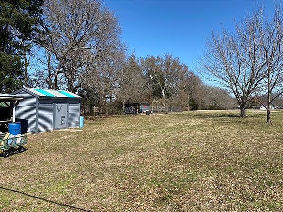 4th image of 1150 Merle Dr