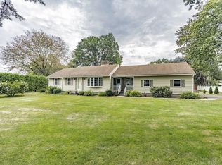 4 Frost Ln, Hadley, MA 01035