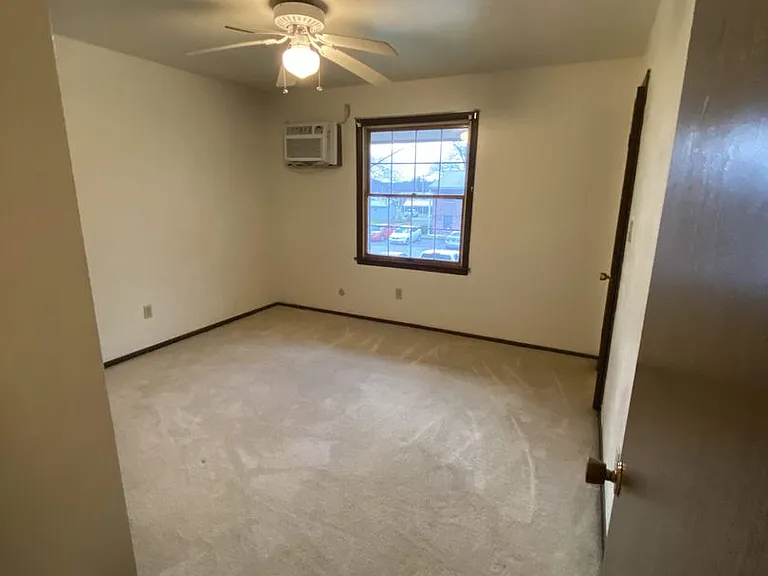 Forest Park Apartments — Photo 12