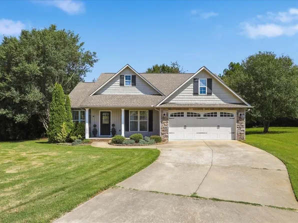 235 Metcalf Ct, Spartanburg, SC 29306
