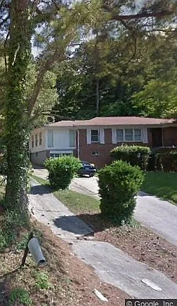 Rooming House - 2732 Oldknow Dr - 7 — Photo 2