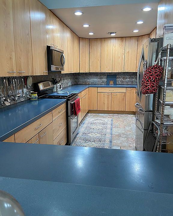 1st image of 3319 Cadbury Dr
