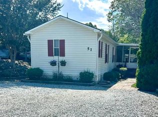 51 Petunia Dr, Hendersonville, NC 28792