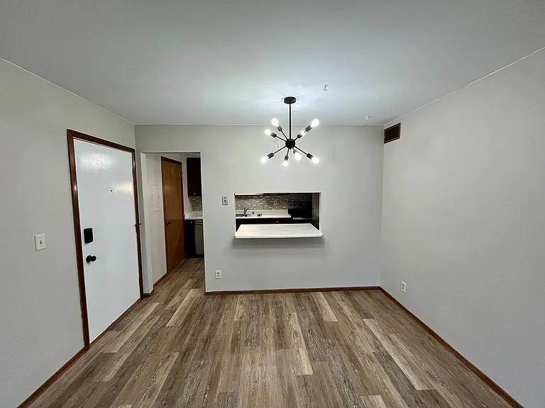 3520 Evergreen Dr — Photo 9