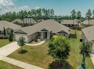 322 Sweet Tea Ln, Freeport, FL 32439