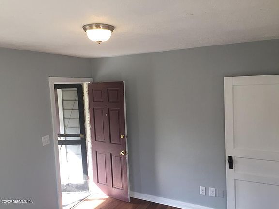 5th image of 1152 Wycoff Ave #2