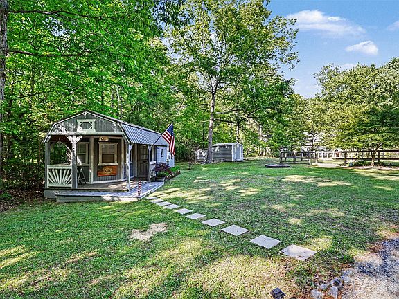 2nd image of 5114 Crow Rd
