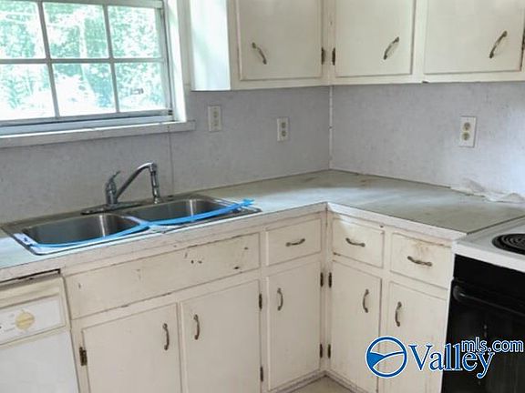 4th image of 3013 Tall Tree Ln
