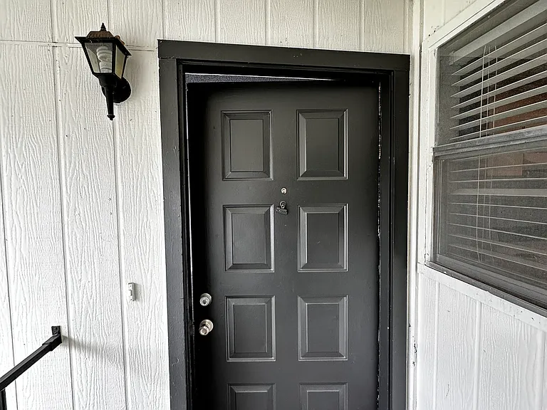 Saddle Ridge Apartments — Photo 33