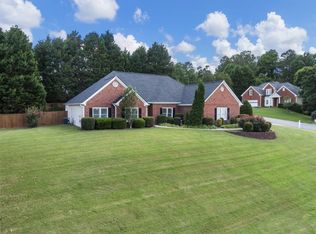 1660 Windsong Park Dr, Dacula, GA 30019