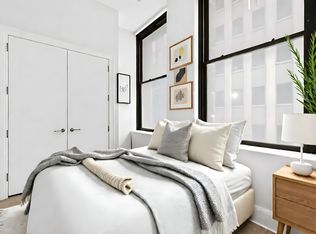15 Park Row APT 4E, New York, NY 10038