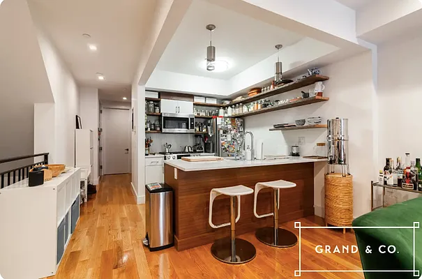 Rented by Grand & Co. | media 36