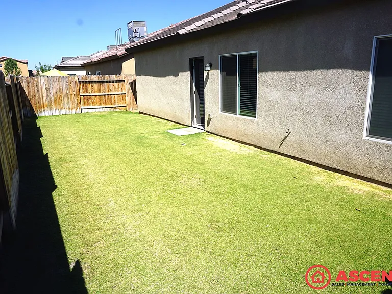 5511 Beacon Ridge Ct — Photo 13