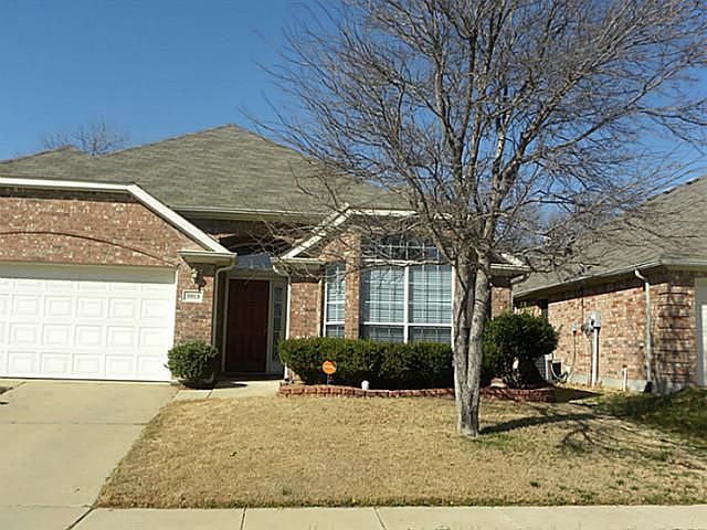 1st image of 3913 Glenwyck Dr