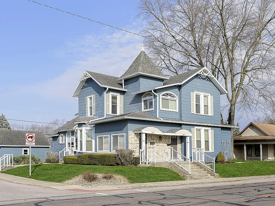 302 W Van Cleve St #302