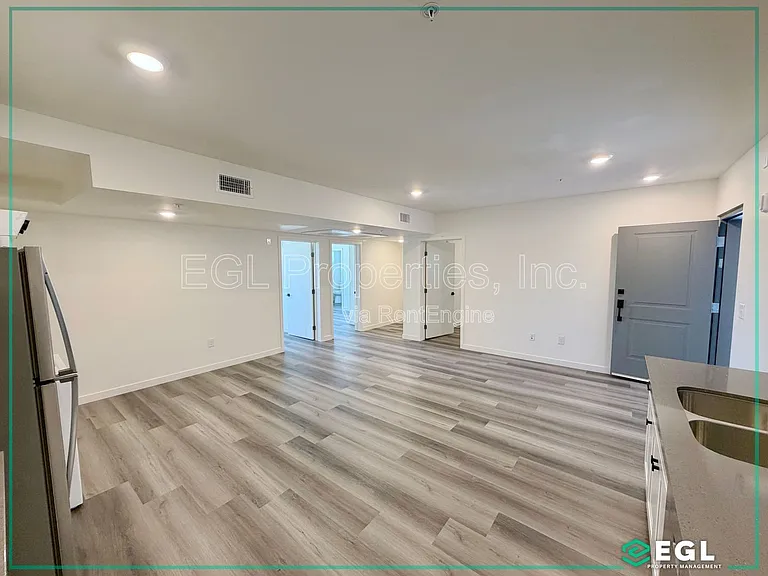 10505 Hawthorne — Photo 27