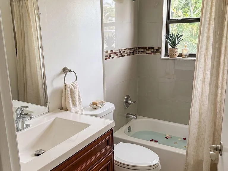5426 SW 25th Ave — Photo 5