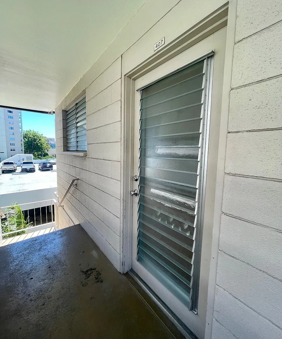 2 bed, 748 sqft, $2,400 — Photo 4