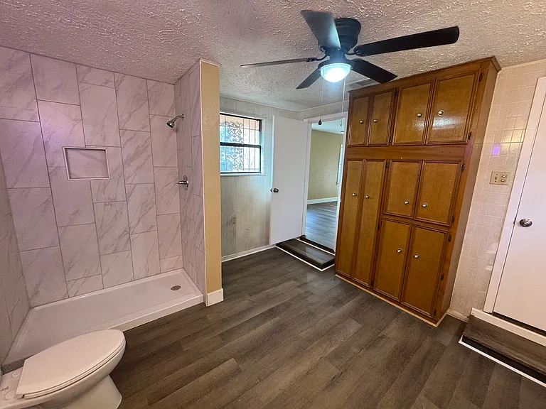 5525 Anderson St — Photo 8