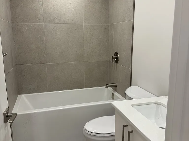 1301 Dorchester Ave #1 — Photo 8