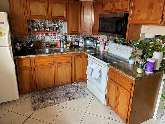 4th image of 3640 E Lee St #2