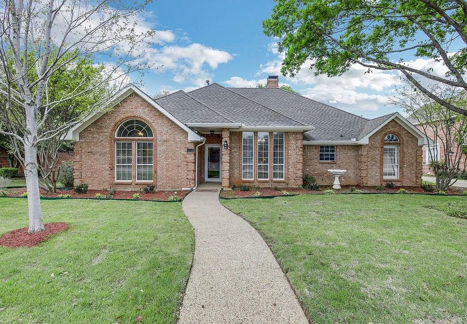1st image of 1414 Hidden Oaks Cir