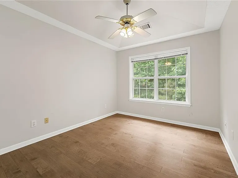 370 Manor Glen Dr — Photo 26