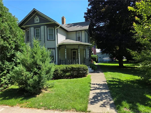 83 Pre Emption Rd, Geneva, NY 14456