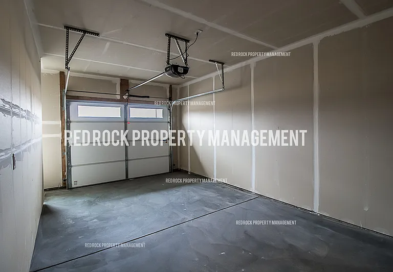 203 S Woodlawn Ln — Photo 29