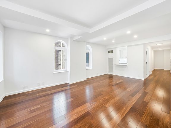 4th image of 106 Central Park S APT 23I