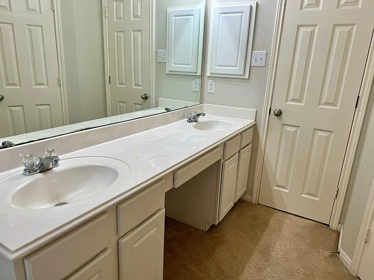 202 Almond Dr — Photo 12