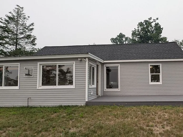 4367 S Shore Dr — Photo 1