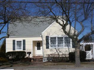 7720 Pacific Ave, Wildwood Crest, NJ 08260