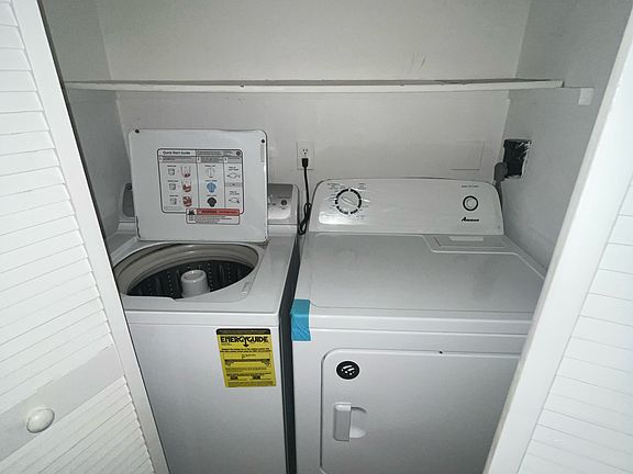 5th image of 9708 Kings Crown Ct #2
