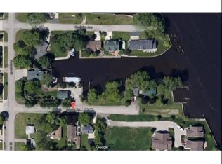 901 Adams Ave, Oshkosh, WI 54902