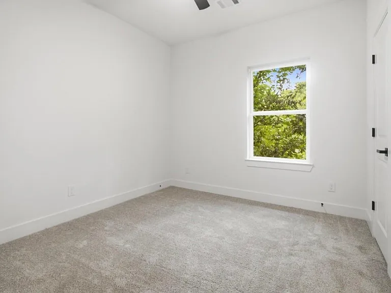 307 Bolden St — Photo 19