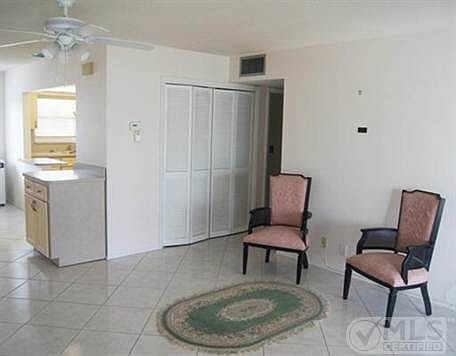 3rd image of 69 Stratford E #69