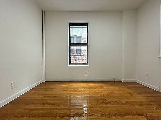 4th image of 542 E 82nd St APT 9