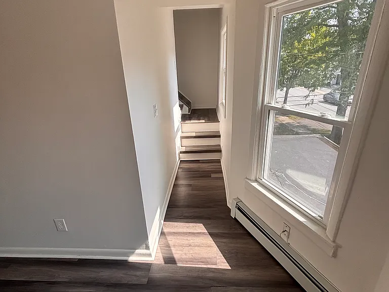 188 N Hamilton St — Photo 11