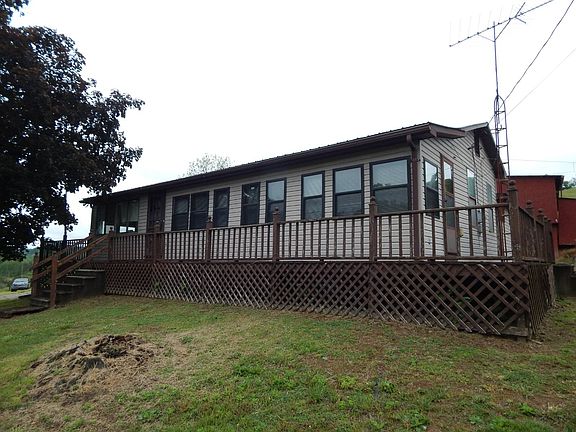 3rd image of 10070 Gillespie Run Rd