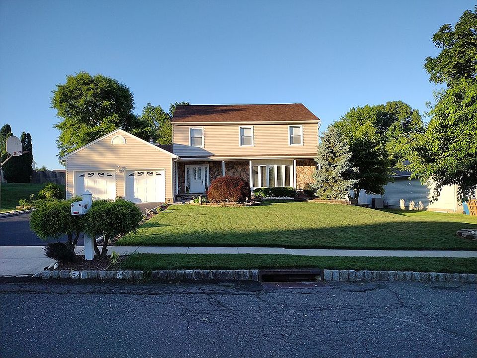 2nd image of 54 Hawthorne Ave