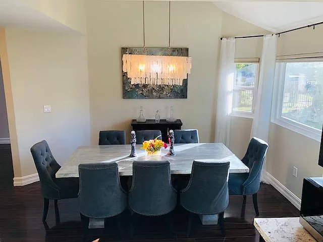 5250 Woodman Ave — Photo 5
