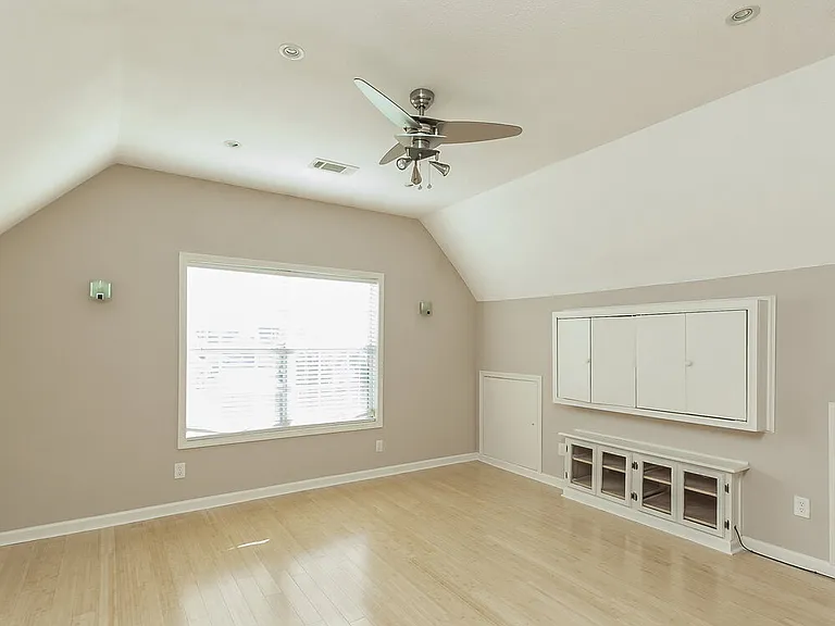1625 Blackalder Cv — Photo 7